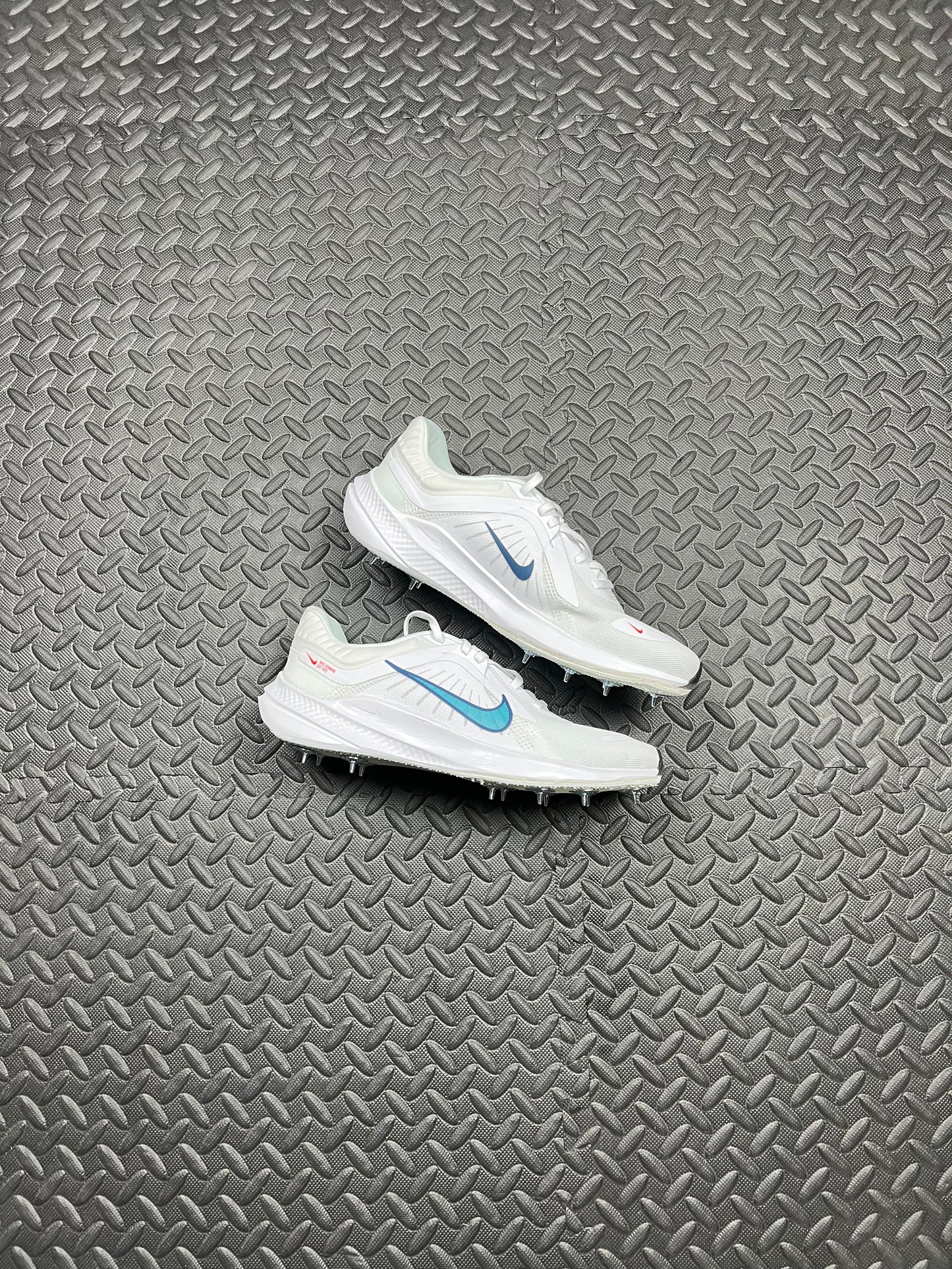Nike Quest 5 Spiked Trainers