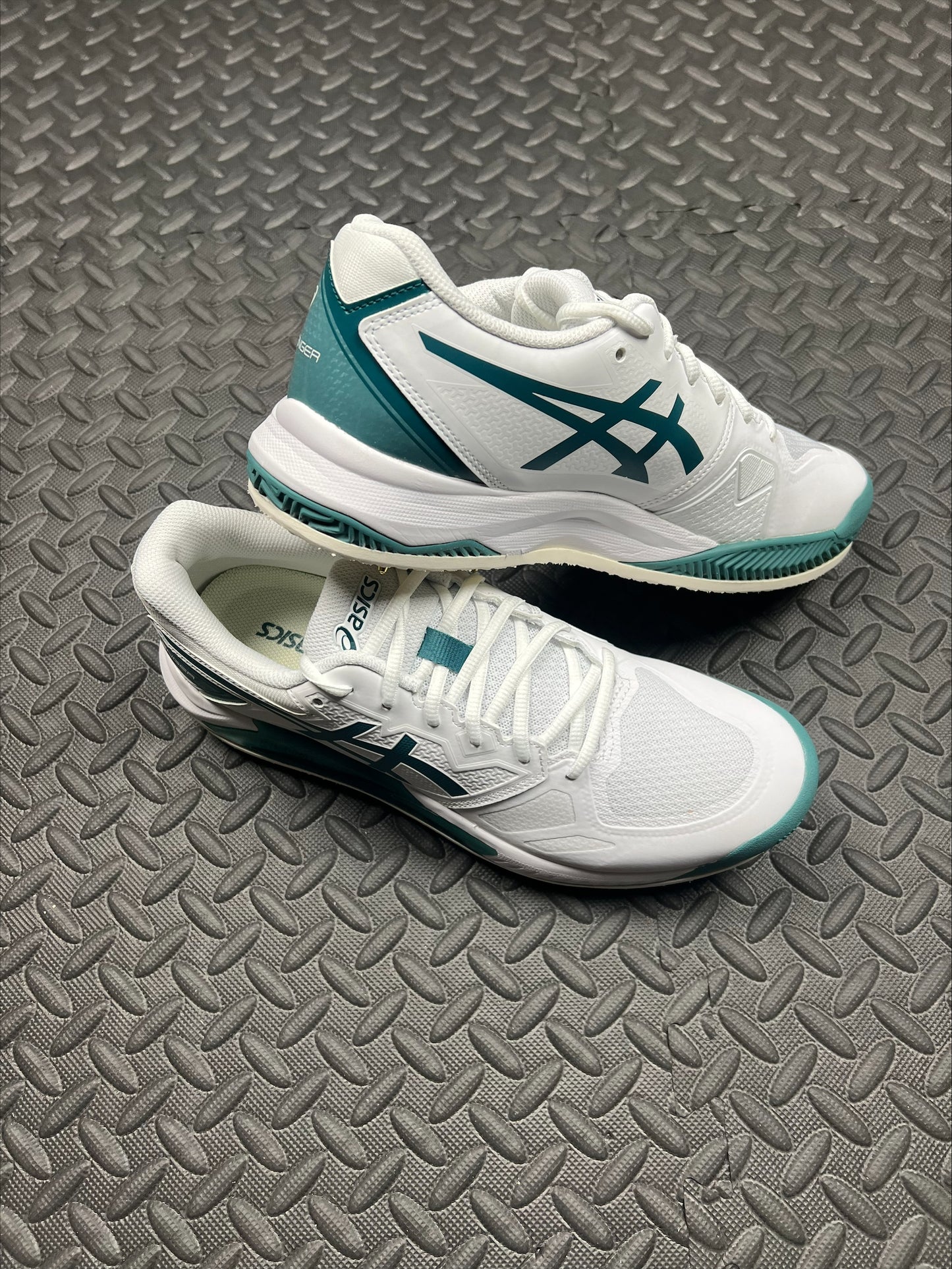 Asics Gel Challenger 13 Spiked Trainers